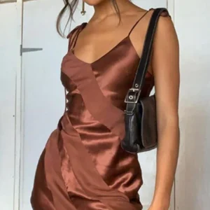 Robe Satin Courte