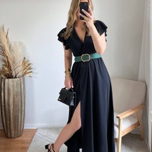 Robe noire fendue
