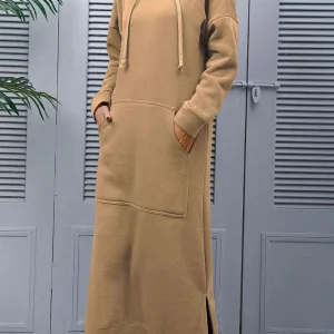 Robe longue capuche