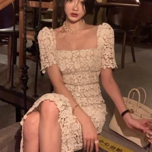 Robe longue ecru dentelle