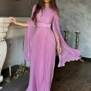 Robe longue plissée rose
