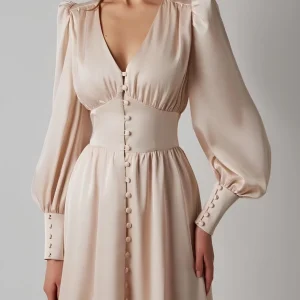 Robe longue satin beige