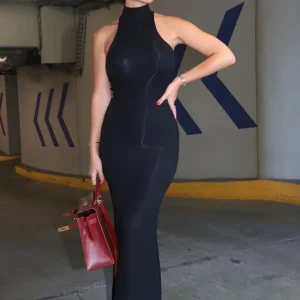Robe longue serrée