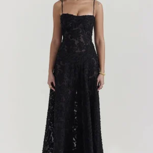 Robe noir broderie