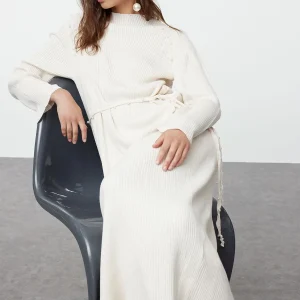 Robe pull perle