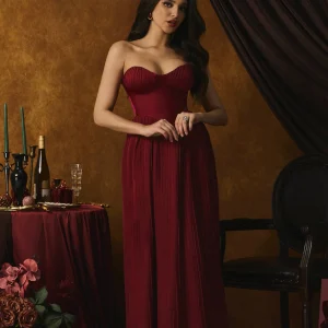 Robe rouge cerise