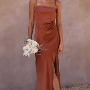Robe satin rouille