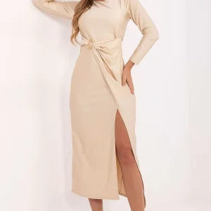 Robe de soirée beige fendue manches longues