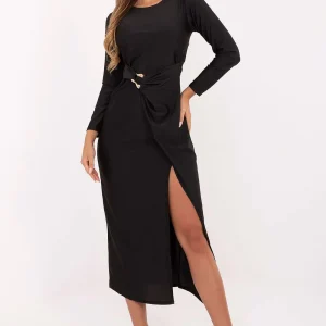 Robe longue noire fendue manches longues